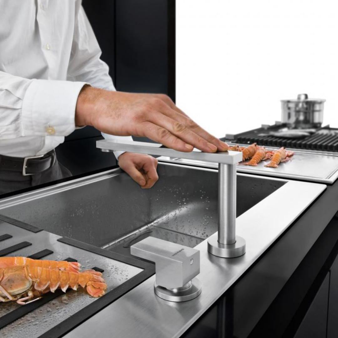 Rubinetto miscelatore 1RUBMBFA B_FREE abbattibile con comando remoto- Barazza